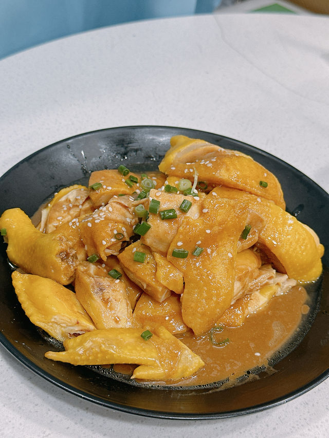🐔CP值高滋補養生雞米線🍲｜癡膠雞(灣仔)