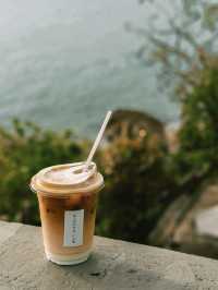 Hidden Lab คาเฟ่สายอาร์ตบางแสน 