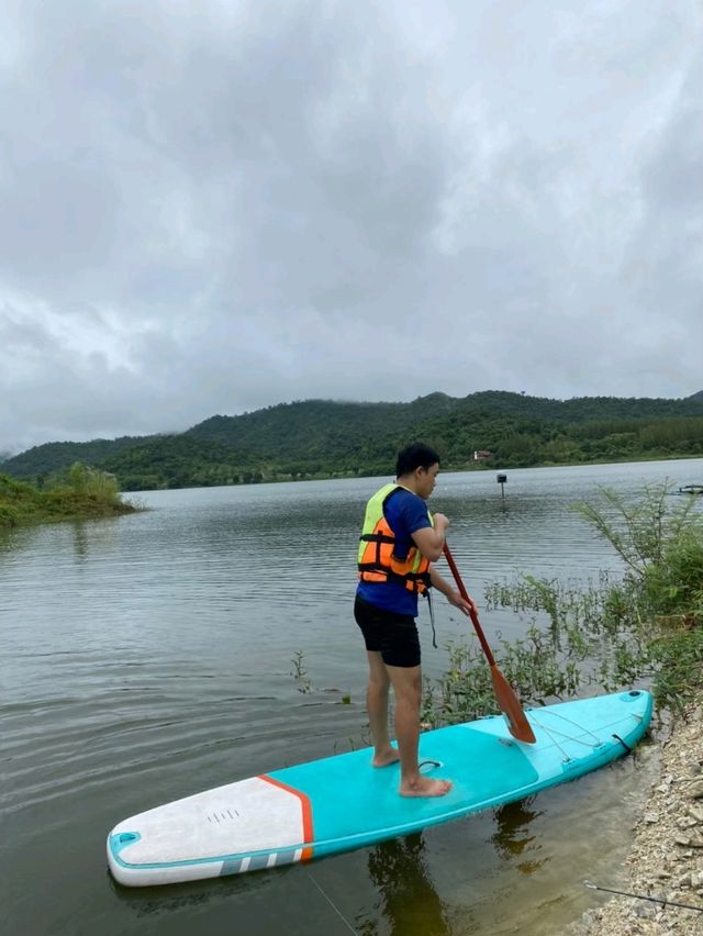 พายเรือ ทะเลสาบแถวราชบุรี