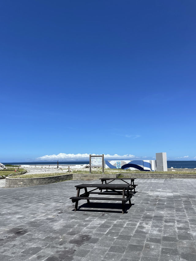 【和歌山県:由良】白い岩礁と青い海が美しい白崎海洋公園