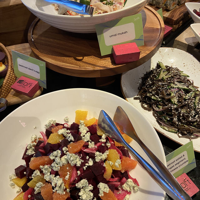 Indulge at Nook: Fresh Buffets and Live Music in Langkawi