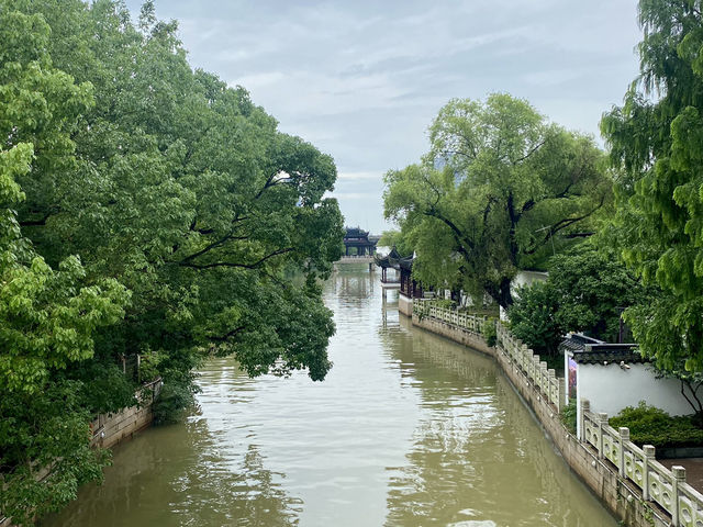 Shanghai-Suzhou, the rain of Jiangnan