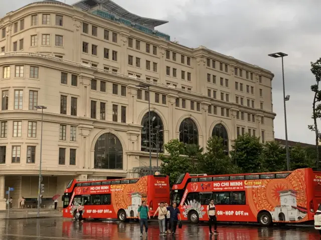 Ho Chi Minh City Sightseeing Bus: Stunning Night Views!!