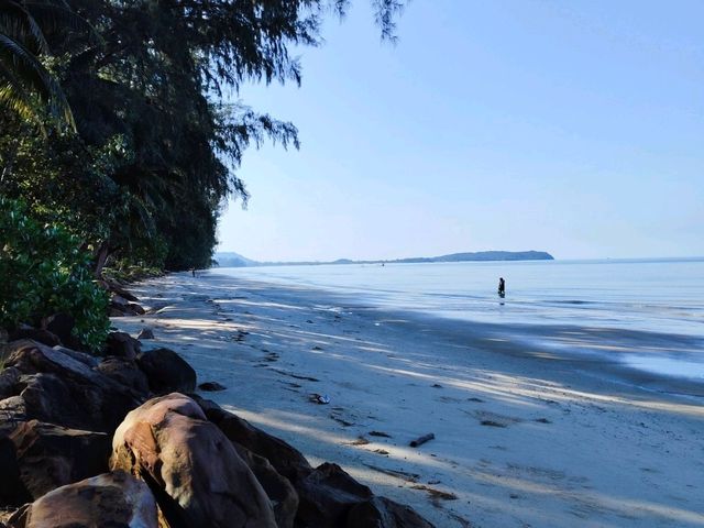 หาดราชการุณย์
