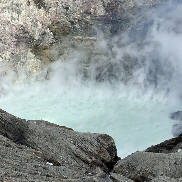 일본 구마모토 아소산 나카다케 화구 탐방: 대자연 속 살아있는 화산의 숨결
