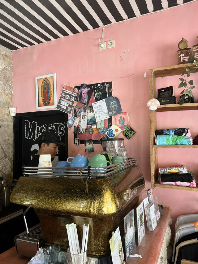 Coolest Coffee Shop in Kuta Lombok 🇮🇩