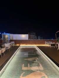 青島曜石 X 酒店