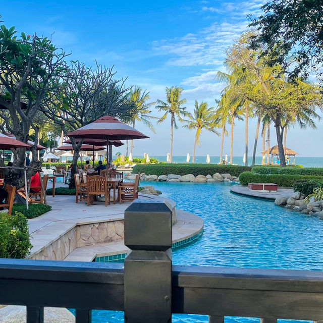 โรงแรมหรู สระว่ายน้ำสวย 🌊🏨
