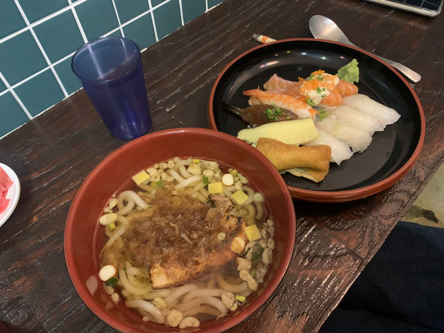 "진주 초밥의 진수, ‘료시’에서의 맛있는 하루"