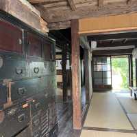 綺麗な海と歴史と何故かボート