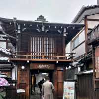 岐阜景點｜冬雪到「飛驒小京都」高山老街一日遊—高山 古い町並
