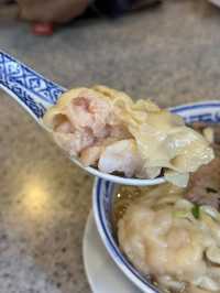 홍콩 새우 완탕면 미슐랭 수상의 맛집