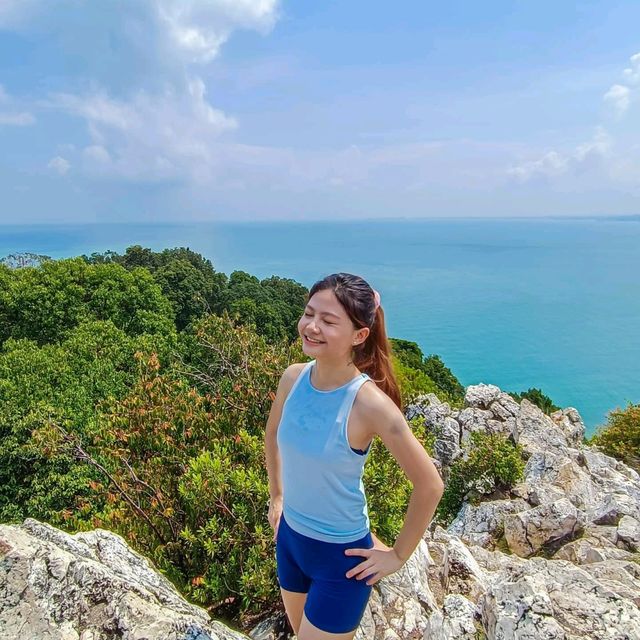 Hiking and seascape adventure!