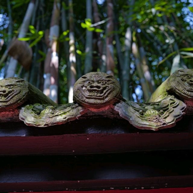Vibrant Serenity at Wu Hou Shrine in October