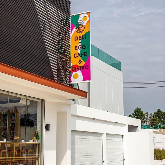 “Deli Egg Cafe&Bistro”