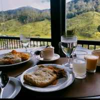 LUXURY ESCAPE @ THE GOLDEN RIDGE HOTEL.