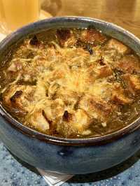 French onion soup on a cold day❄️