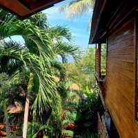 泰國麗貝島特色度假村以及專屬沙灘:麗貝十月度假村Ten Moons Lipe Resort，在trip.com上預定能享受優惠價格