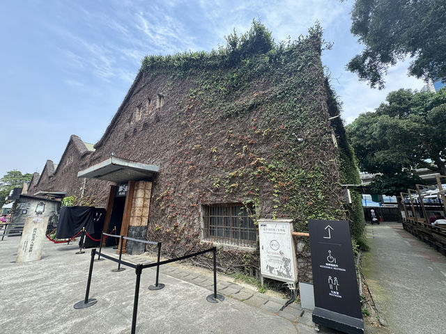 探索華山文創園區：藝術氣息之旅 🌟