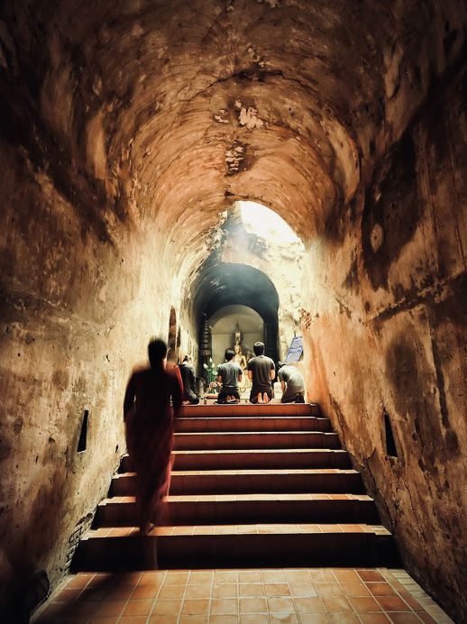  Wat Umong (Tunnel Temple)