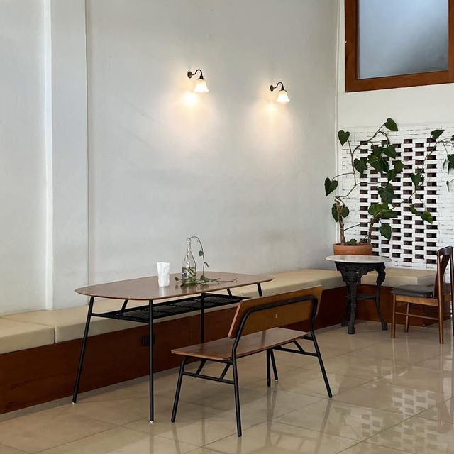 TWO-โท : Bed and Cafe, ศรีภูมิ 🪵🍂