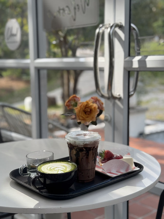 225 cafe 
