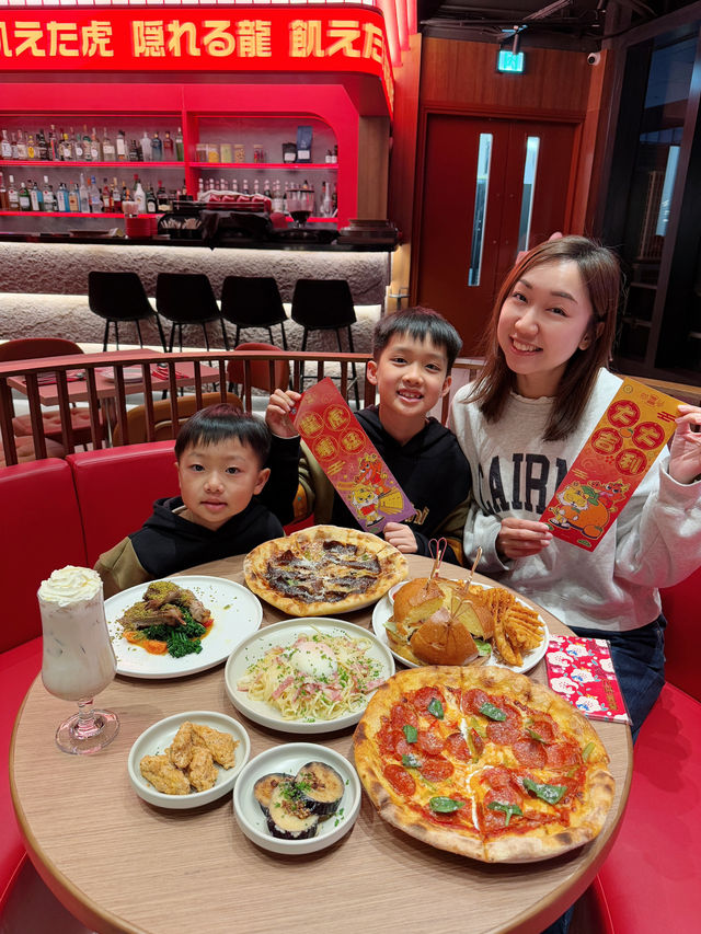 【 一邊品嘗美食，一邊飽覽啟德主場館日夜美景 】
