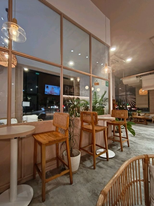 Serenity and Flavor at Oh Apong Café