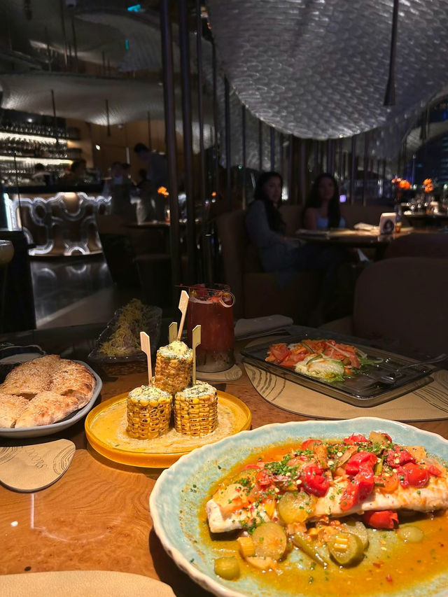 ドバイ🇦🇪噴水ショーを見ながらディナーが食べられるレストラン