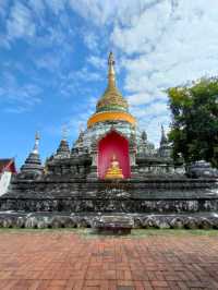 【チェンマイ】ドナルド？が居る謎のお寺 Wat Buppharam