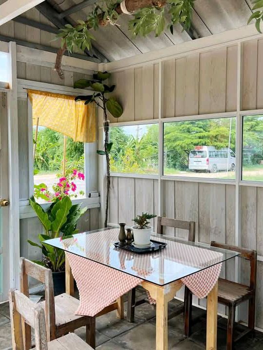 PLOY's Home Cafe