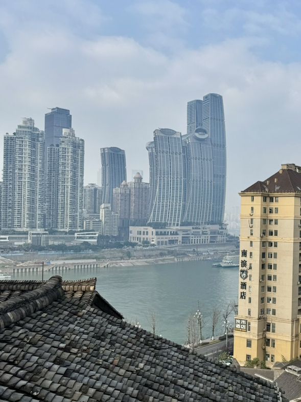 Time Stands Still in Xiahaoli: A Nostalgic Stroll Through Chongqing’s Hidden Gem