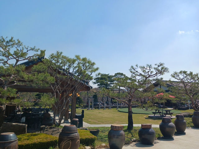 고스락 이화동산, 5,000개의 항아리가 살아 숨 쉬는 공간