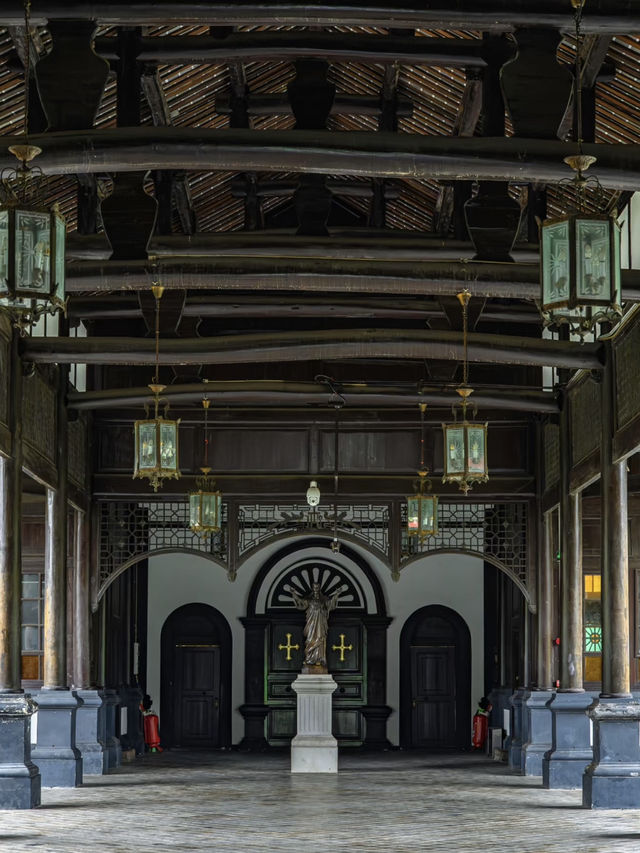 📍 Chengdu’s Hidden Church Gem: A Harmony of East & West