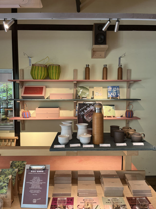 Shanghai | Must try tea house with cosy working vibe 