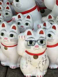 【東京】招き猫の発祥地  大小様々な猫ちゃんがぎっしり！