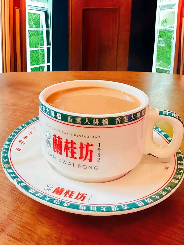 Steamy Claypot & Retro Vibes at Lan Kwai Fong 1982!