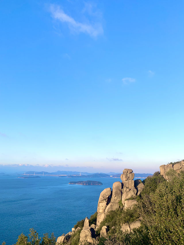 「空と海が出会う場所、王子が岳」
