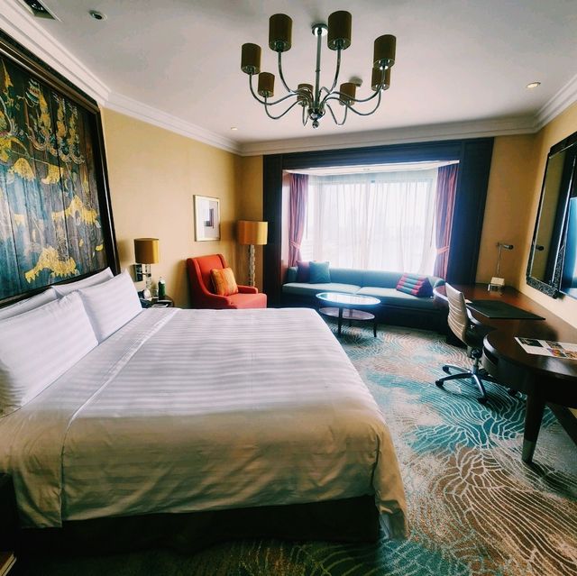 Riverside Serenity: Discovering Shangri-La Bangkok