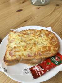 Donghouse cafe เขาใหญ่ 