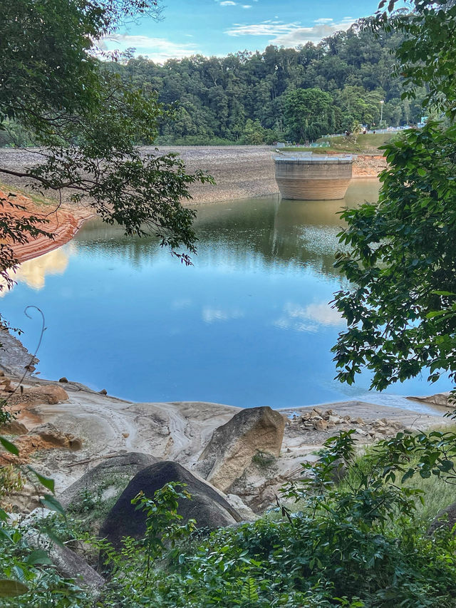 A Quiet Escape Above the City: Morning Stroll at Air Itam Dam