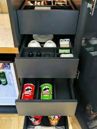 LUXURY HOTELL ALL THE WAY.