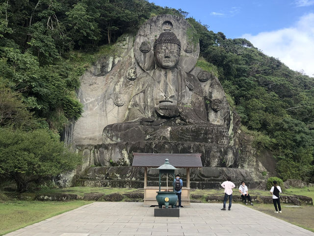 【鋸山｜のこぎりやま｜千葉県富津市】 スリル満点！“地獄のぞき”と絶景が楽しめる、房総半島の人気スポット