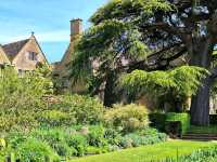 Wandering Through Living Art – My Day at Hidcote Manor Garden