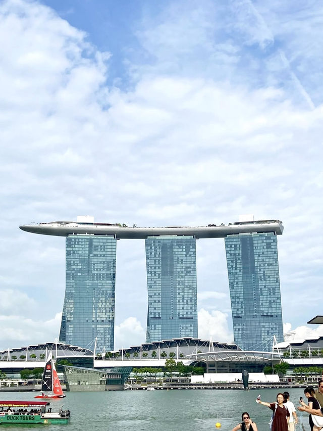 24 Hours in Singapore – From Sunrise to Skyline