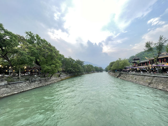 สะพาน langqiao Dujiangyan 