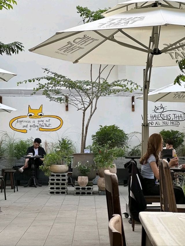 This That Bakery Cafe