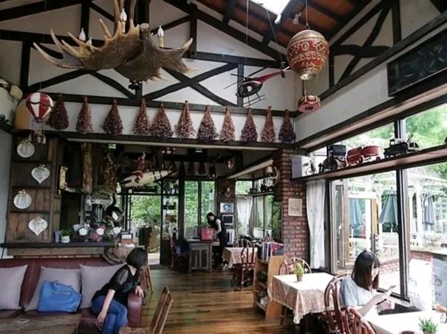 有絕美的中央山脈風景，也是前往合歡山看日出的必經之地