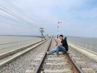 รถไฟลอยน้ำ บ้านโคกสลุง จ.ลพบุรี
