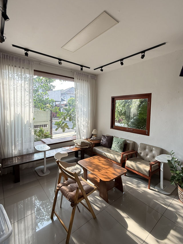 EASE coffee and desserts | Ubon Ratchathani 